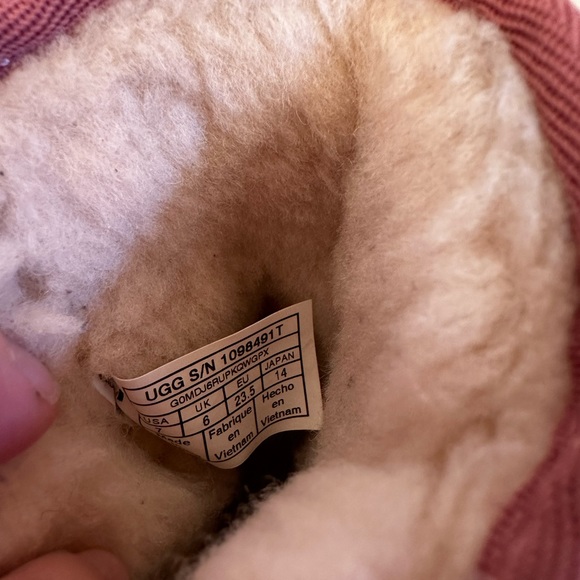UGG Like New Pink Classic Glitter Boots II Style: 1098491T - Picture 6 of 8